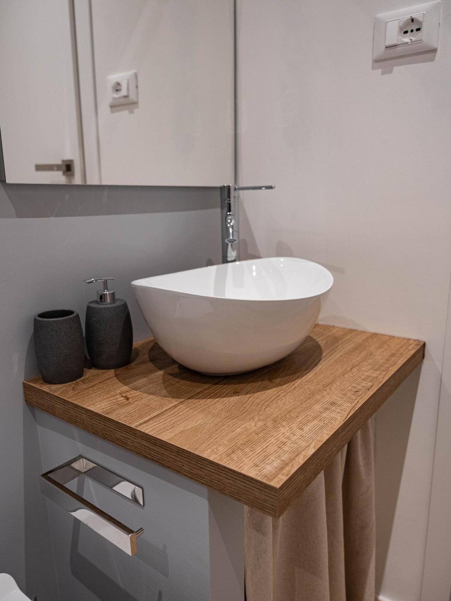 Moor Assarotti Suites - Genova City Center Екстериор снимка