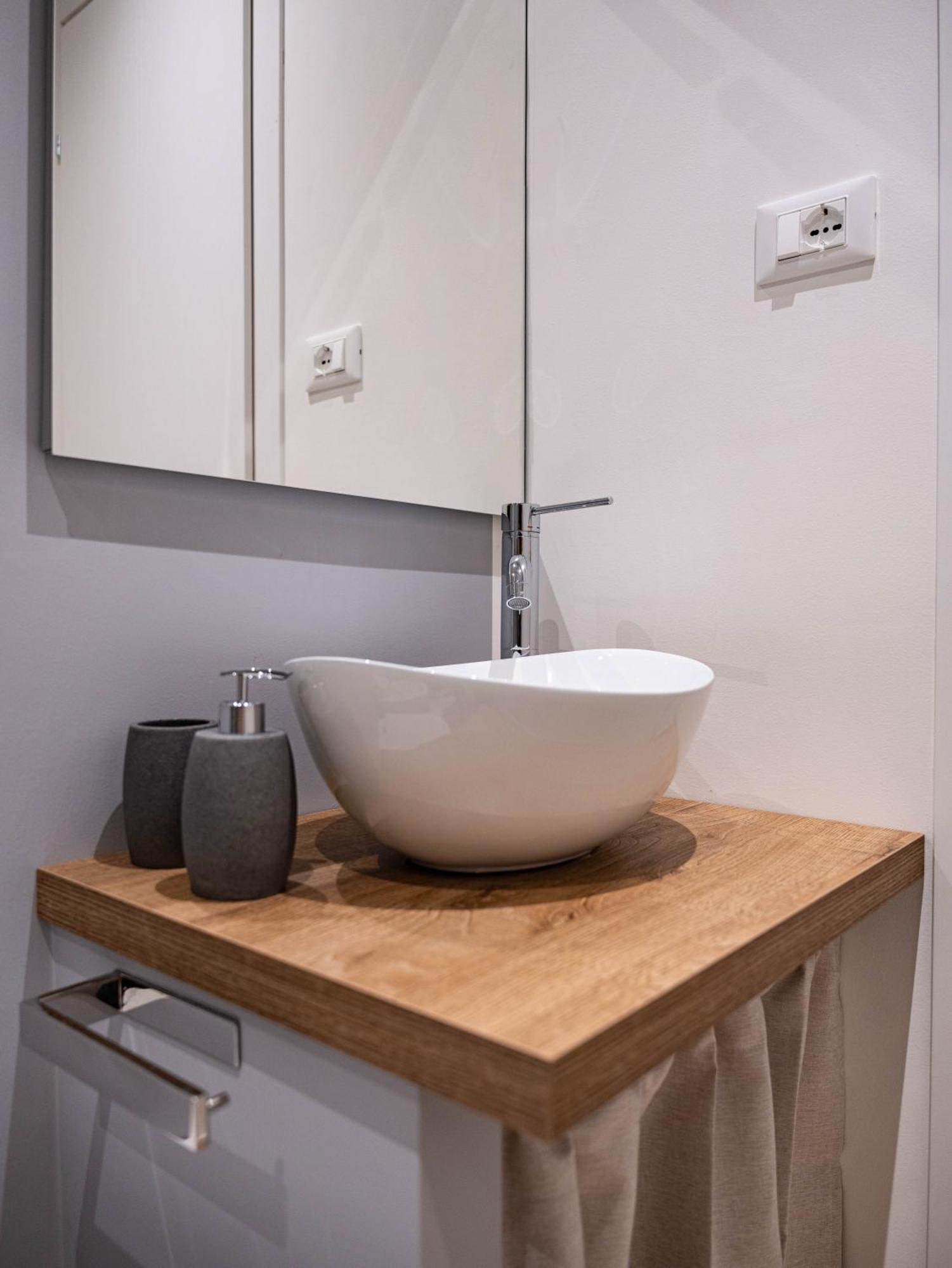 Moor Assarotti Suites - Genova City Center Екстериор снимка